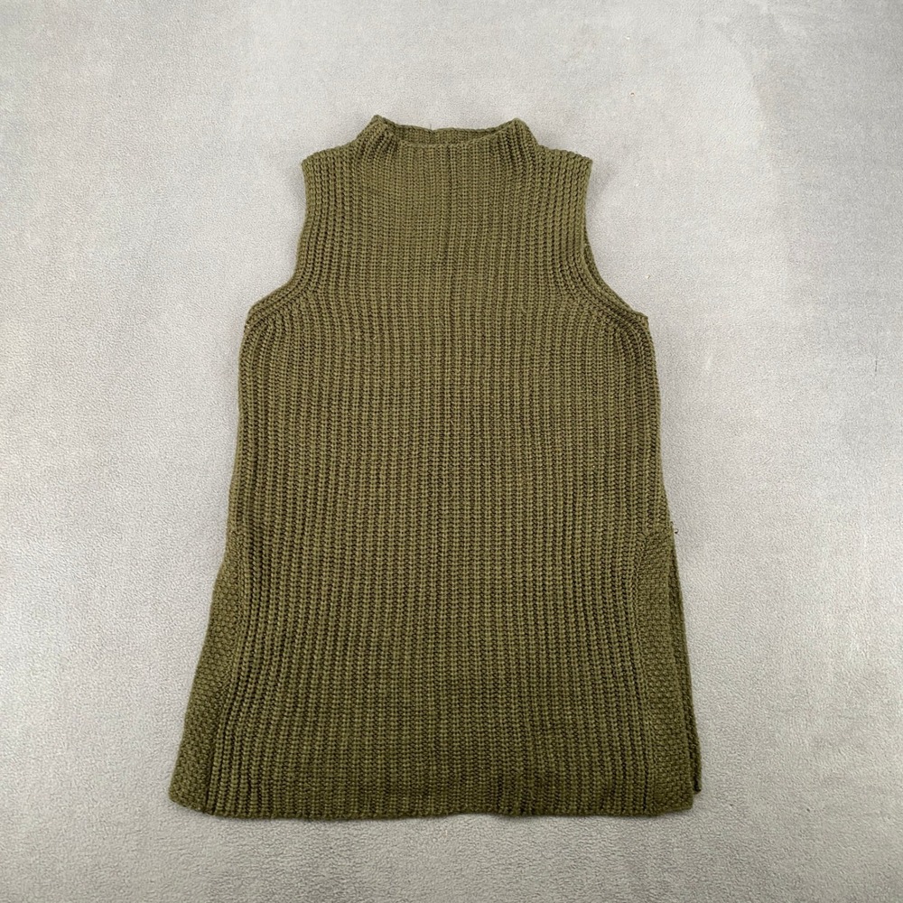 Forever 21 Olive Green Ribbed Mock Neck Sleeveless Sweater Vest Medium